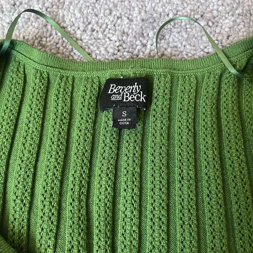 Green long sleeve top